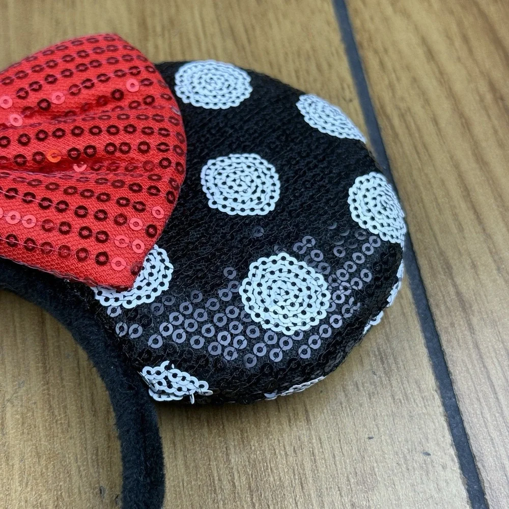 Disney Parks‎ Minnie Mouse Classic Red Polka Dot Bow Black Ears Sequin Headband
